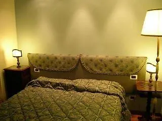 Hotel Il Rosso E Il Blu Rom Gasthof