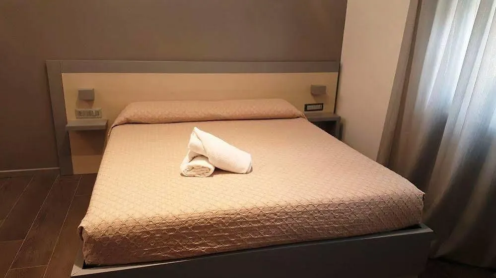 ** Gasthof Hotel Il Rosso E Il Blu Rom Italien