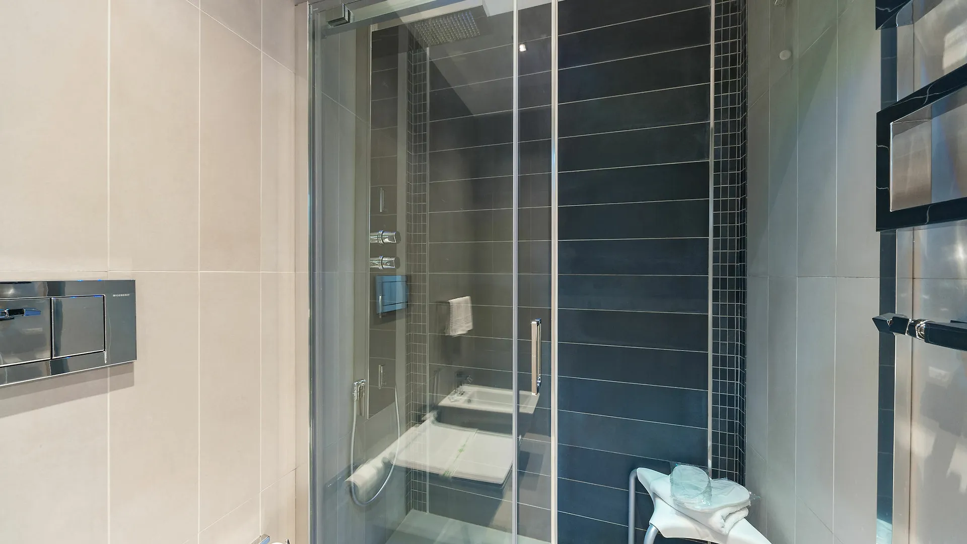 Gasthof Hotel Il Rosso E Il Blu Rom