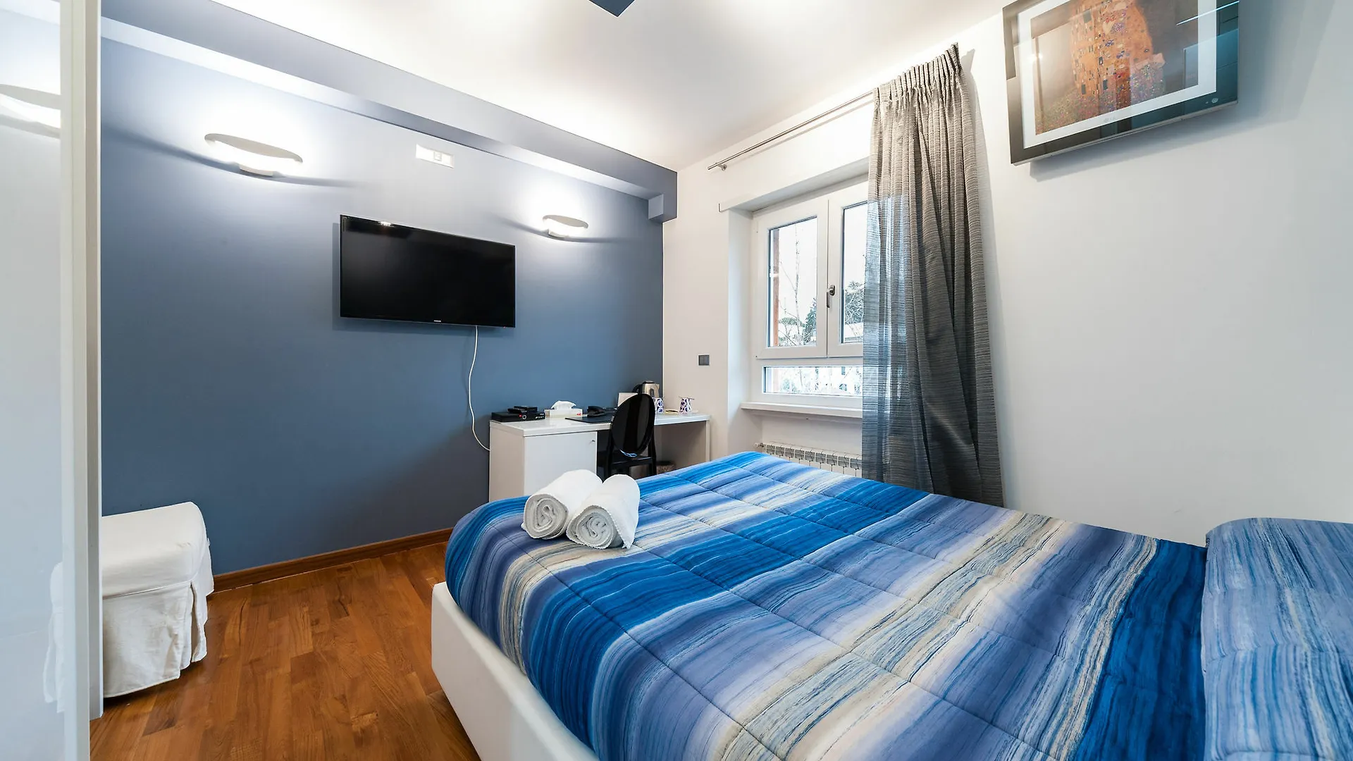 Hotel Il Rosso E Il Blu Rom 2*,  Italien