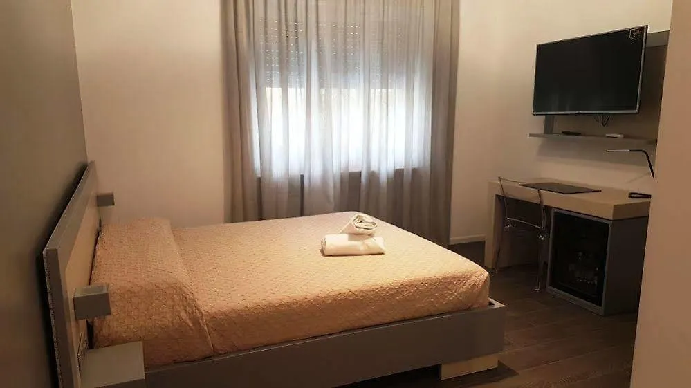 Il Rosso E Il Blu Hotel Rome 2*,